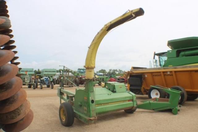 Image of John Deere 3940 equipment image 3