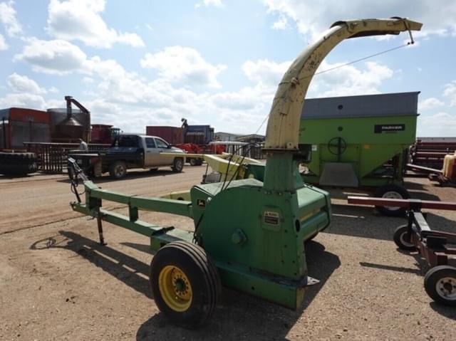Image of John Deere 3940 equipment image 2
