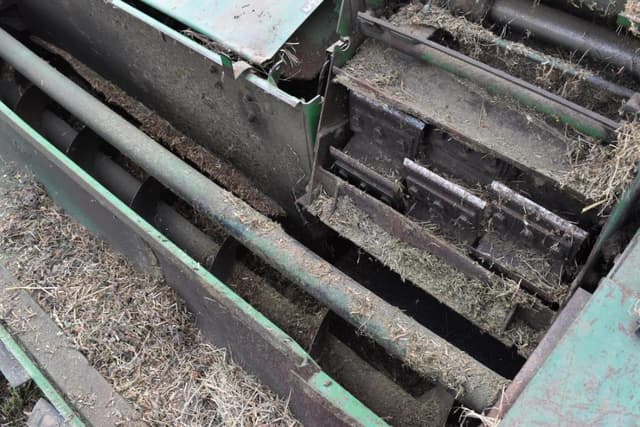 Image of John Deere 3950 equipment image 4