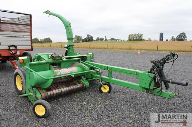 Image of John Deere 3950 equipment image 1