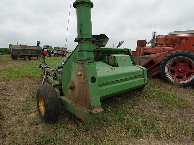 Image of John Deere 3960 equipment image 3