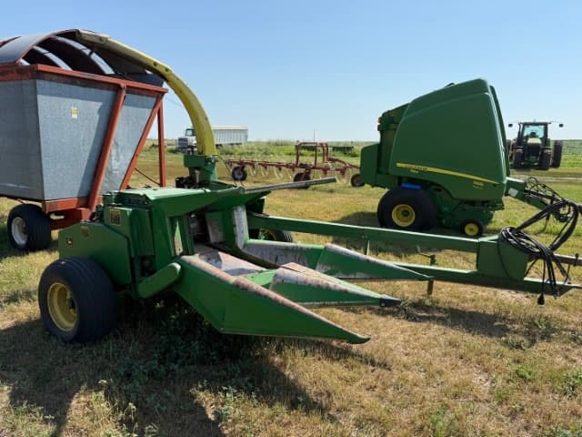 Image of John Deere 3960 equipment image 3