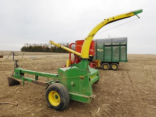 Image of John Deere 3960 equipment image 2