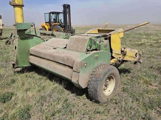 Image of John Deere 3960 equipment image 2
