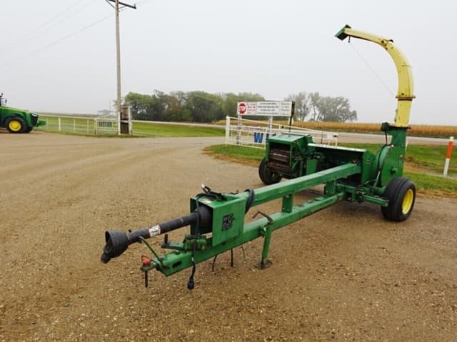 Image of John Deere 3960 equipment image 1