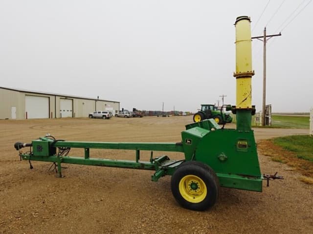 Image of John Deere 3960 equipment image 3