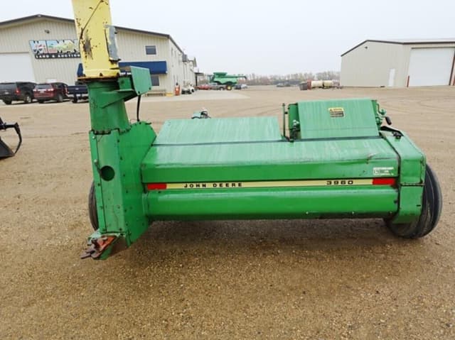 Image of John Deere 3960 equipment image 4