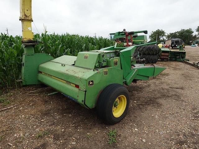 Image of John Deere 3960 equipment image 3