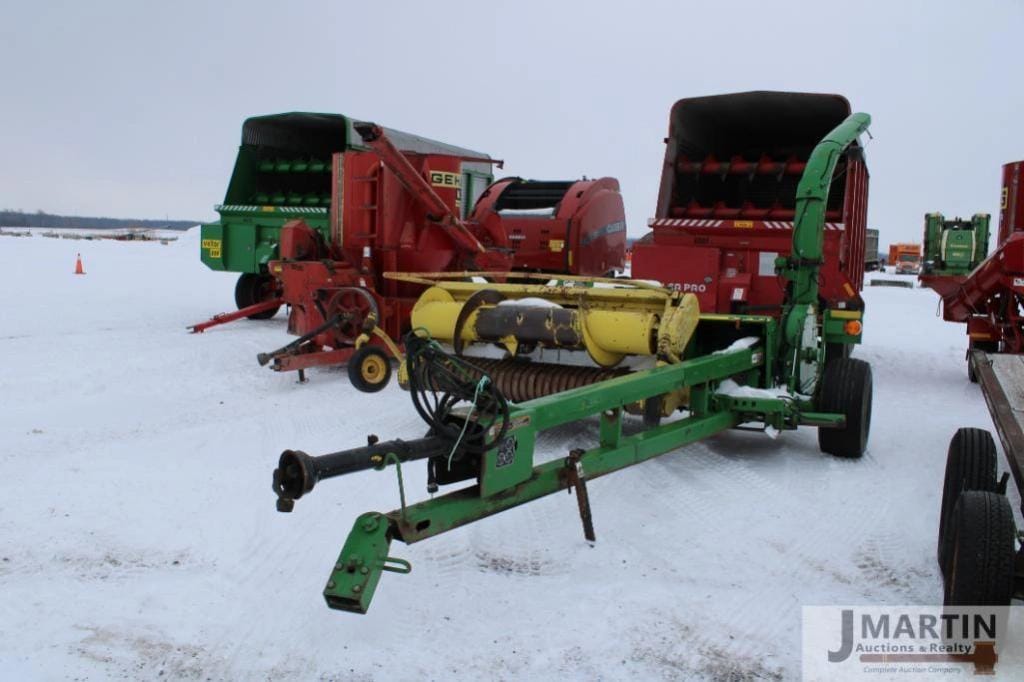 John Deere 3975 Equipment Image0