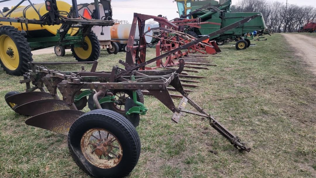 Image of John Deere 3B Image 1