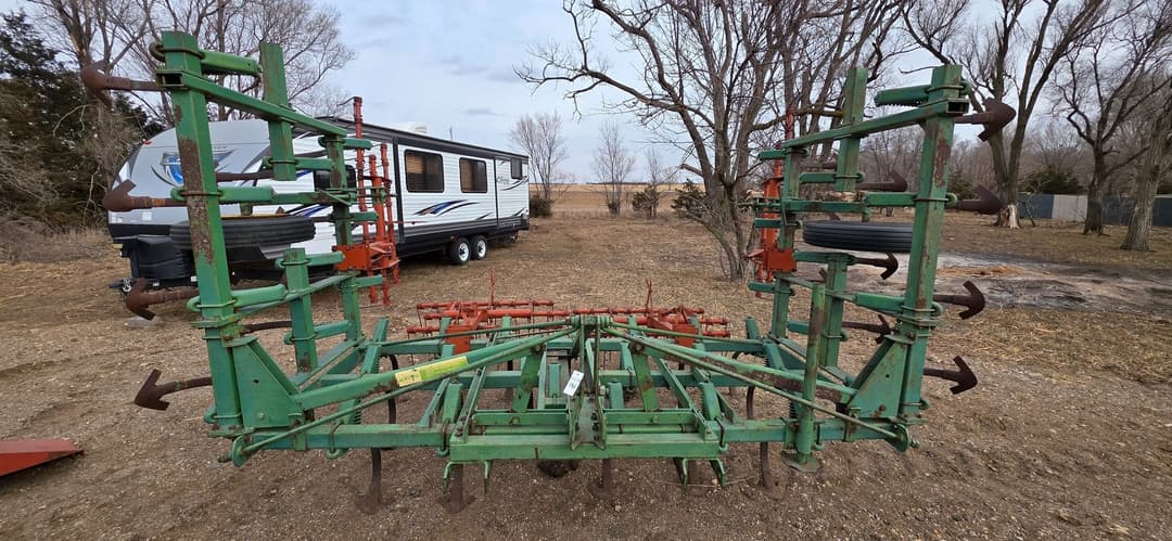 Image of John Deere 1100 Primary image