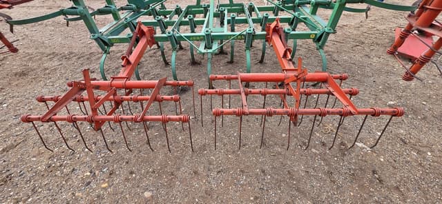 Image of John Deere 1100 equipment image 4