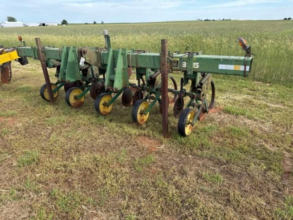 Image of John Deere 885 Primary image