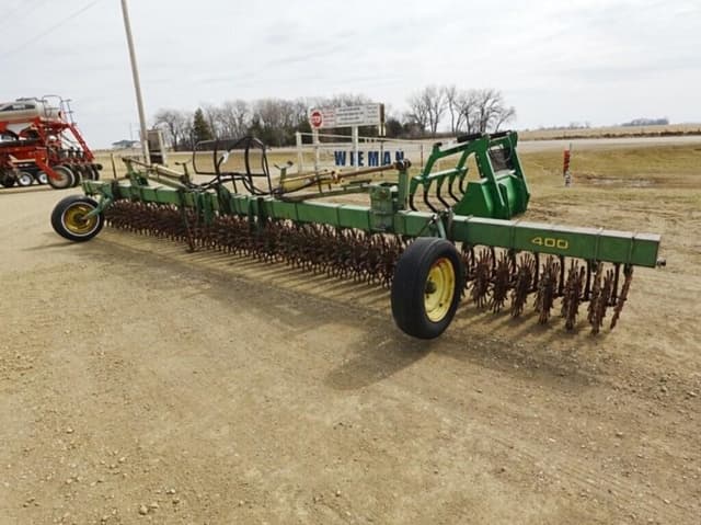 Image of John Deere 400 equipment image 3