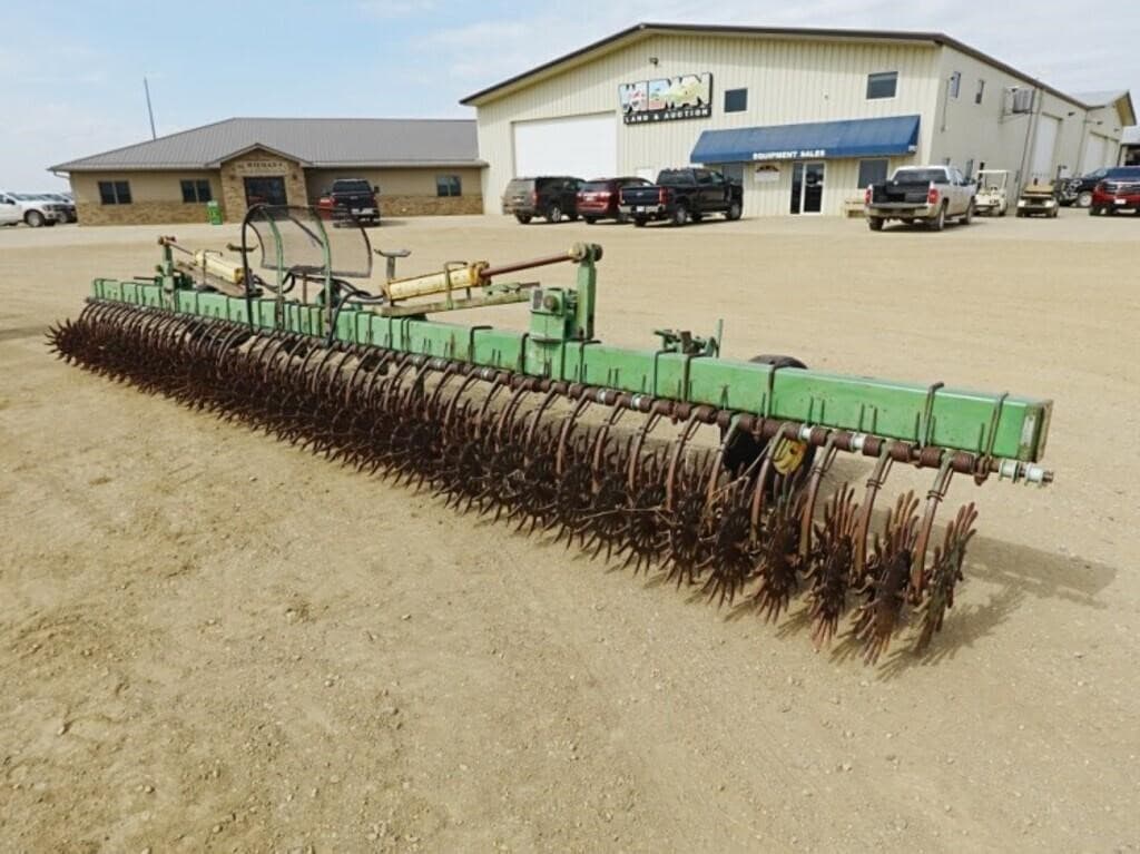 Image of John Deere 400 Primary image