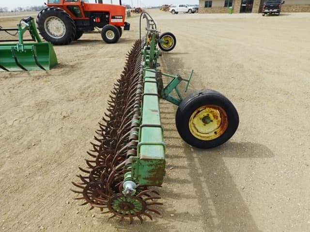 Image of John Deere 400 equipment image 1