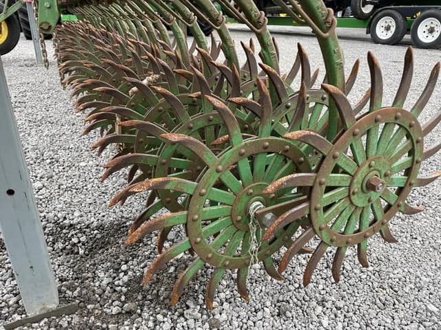 Image of John Deere 400 equipment image 3