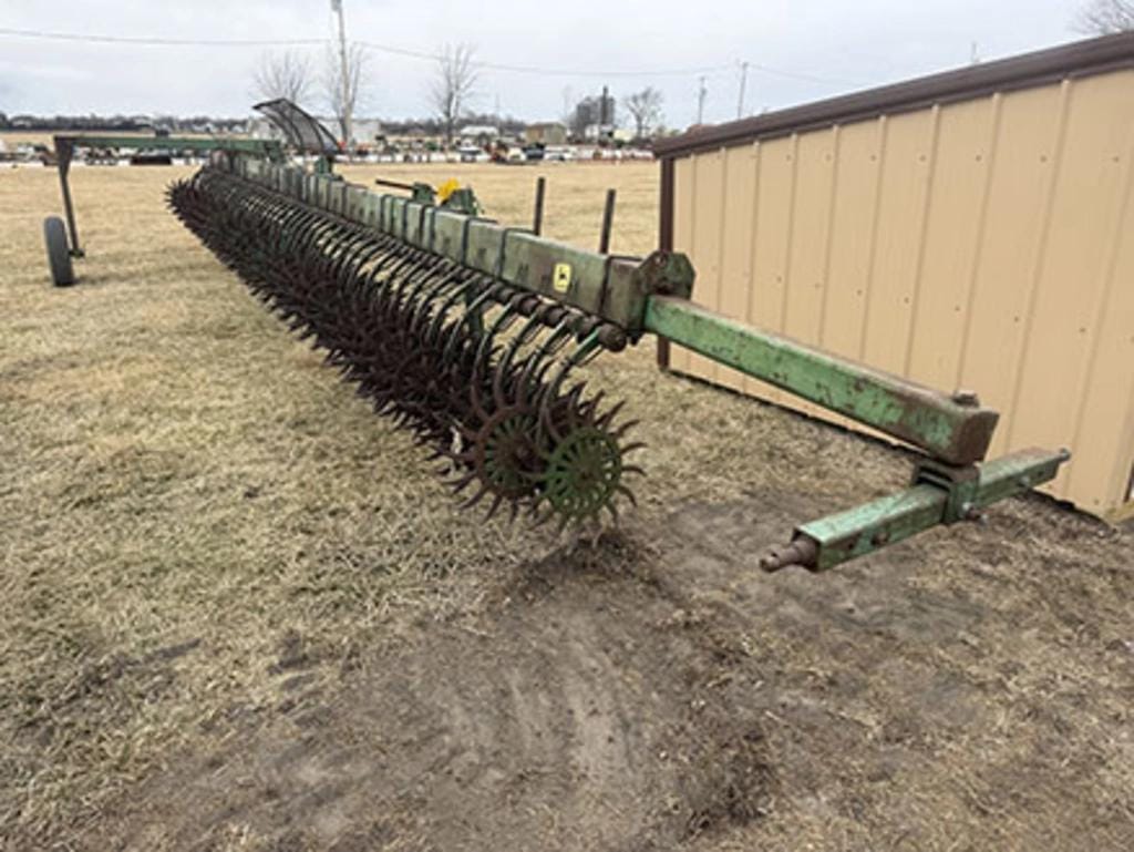 John Deere 400 Equipment Image0