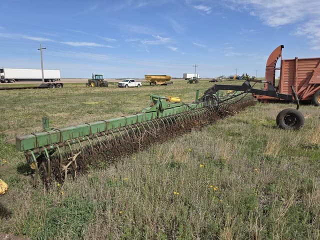 Image of John Deere 400 equipment image 1