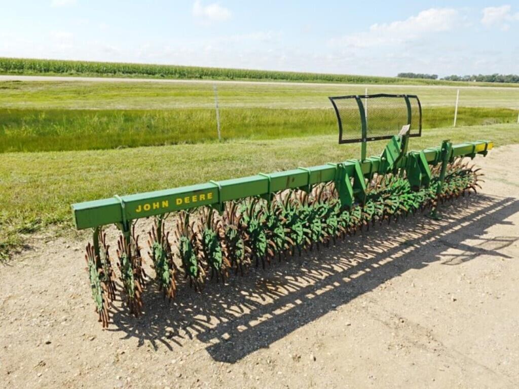 Image of John Deere 400 Primary image