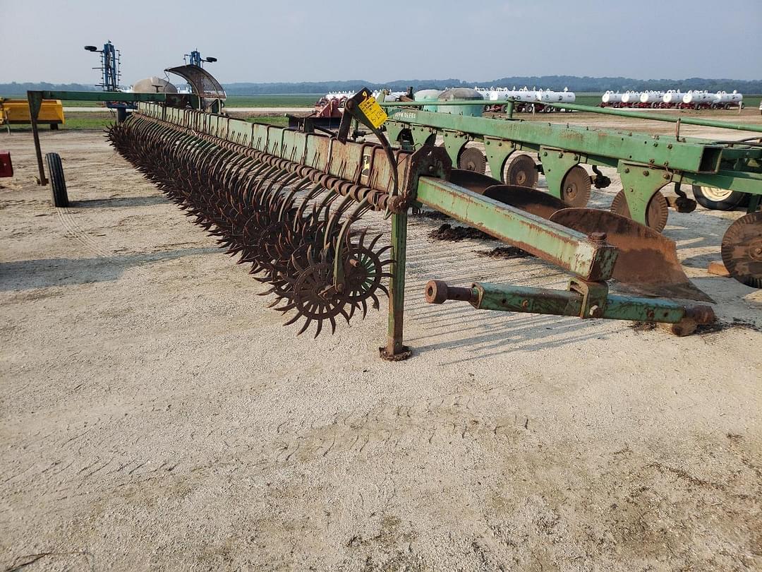 Image of John Deere 400 Image 0