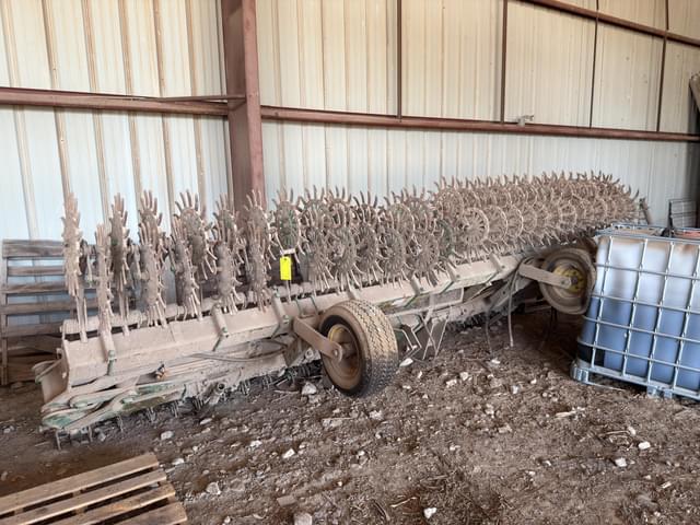 Image of John Deere 400 equipment image 1
