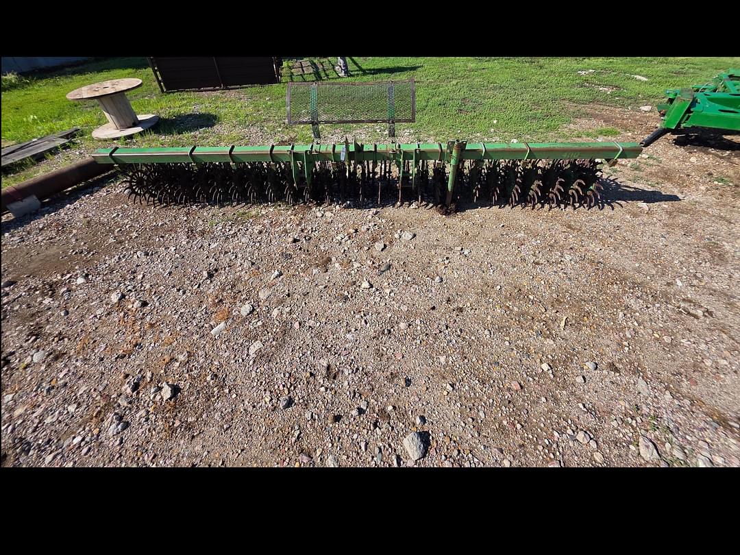 Image of John Deere 400 Image 0