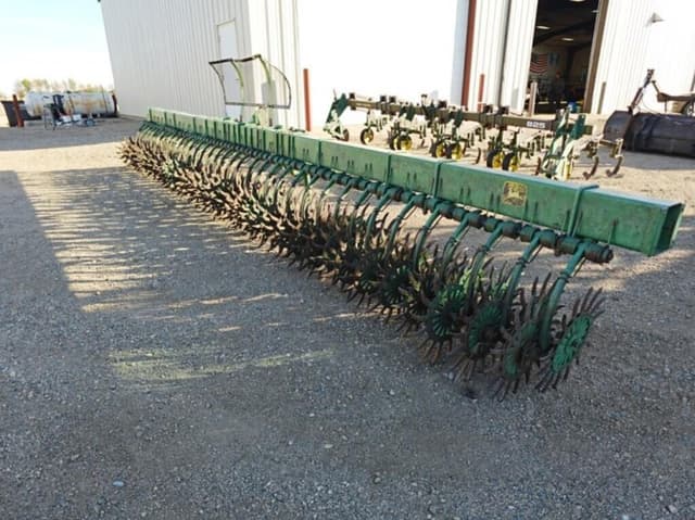 Image of John Deere 400 equipment image 2