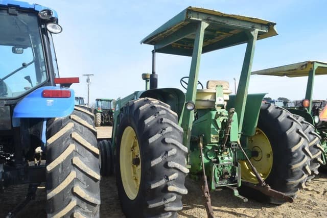 Image of John Deere 4020 equipment image 1