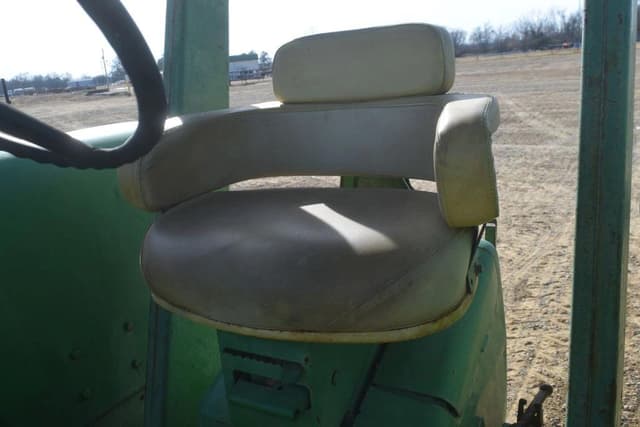 Image of John Deere 4020 equipment image 4