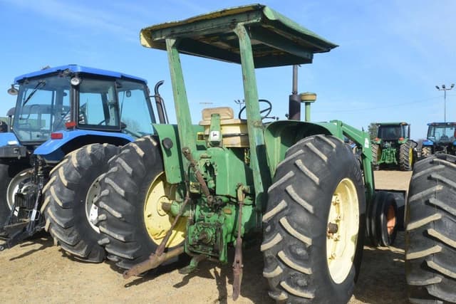 Image of John Deere 4020 equipment image 2