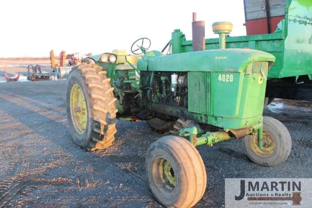 Image of John Deere 4020 equipment image 1