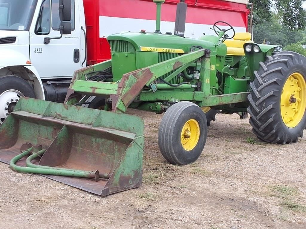Image of John Deere 4020 Primary image