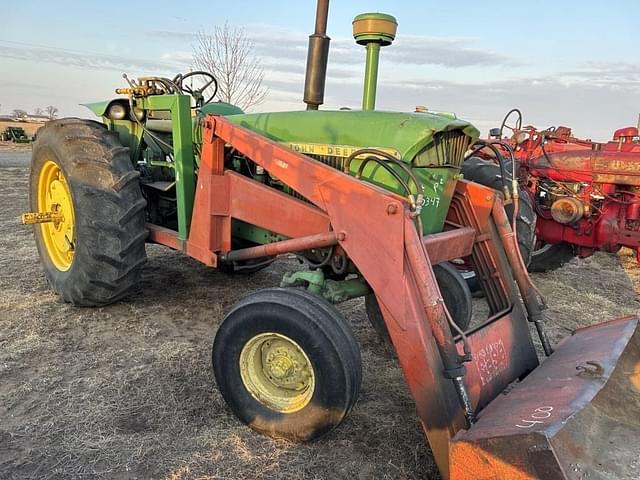 Image of John Deere 4020 equipment image 2