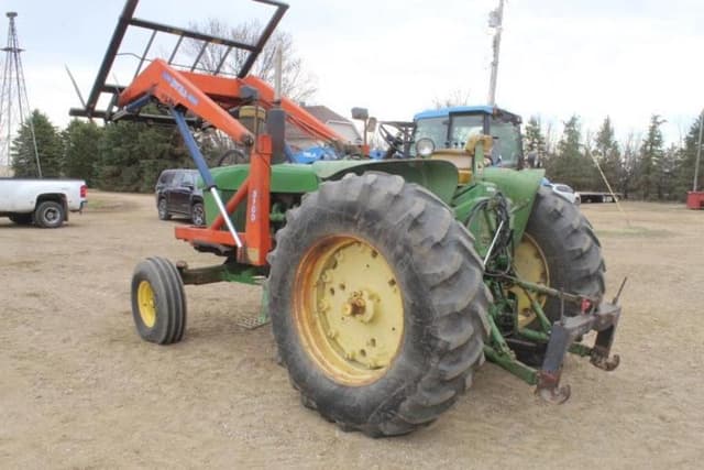 Image of John Deere 4020 equipment image 2