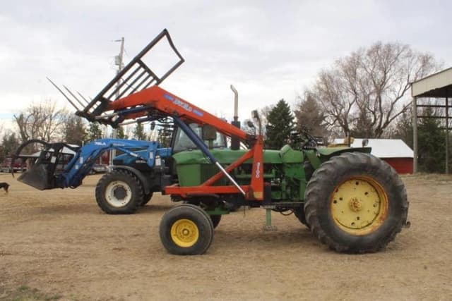 Image of John Deere 4020 equipment image 1