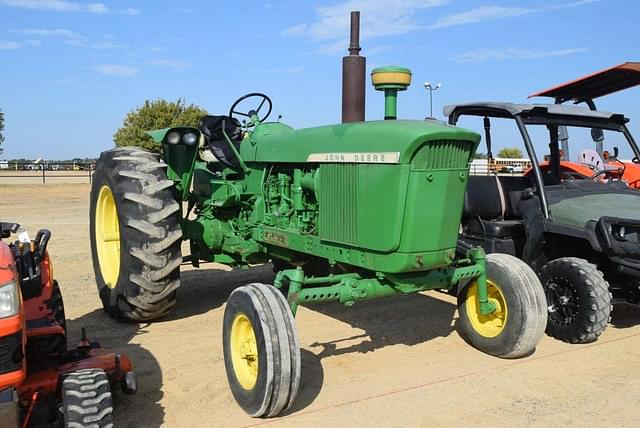 Image of John Deere 4020 equipment image 3