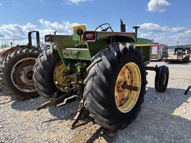 Image of John Deere 4030 equipment image 2