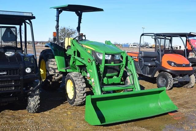 Image of John Deere 4044M equipment image 3