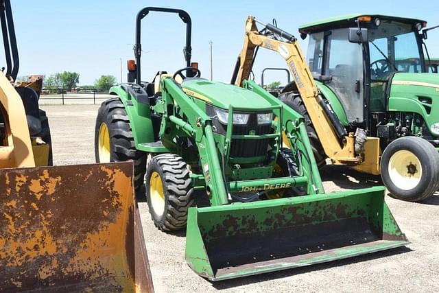 Image of John Deere 4044M equipment image 3