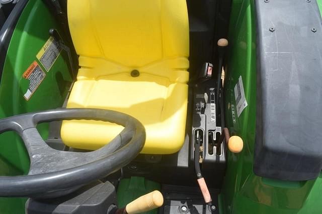 Image of John Deere 4044M equipment image 4
