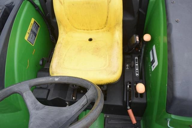 Image of John Deere 4044M equipment image 4