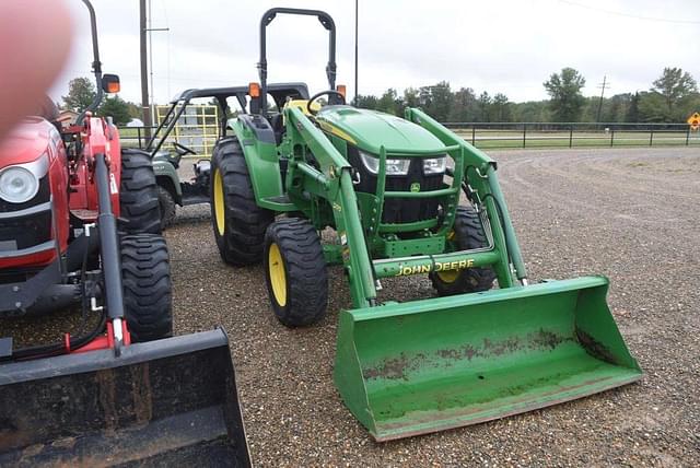 Image of John Deere 4044M equipment image 3