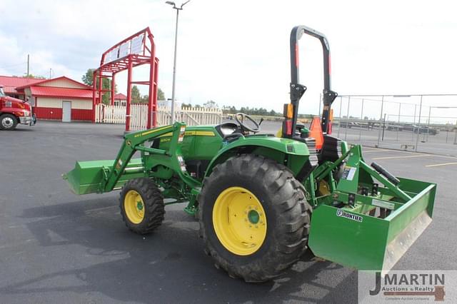 Image of John Deere 4052M equipment image 3