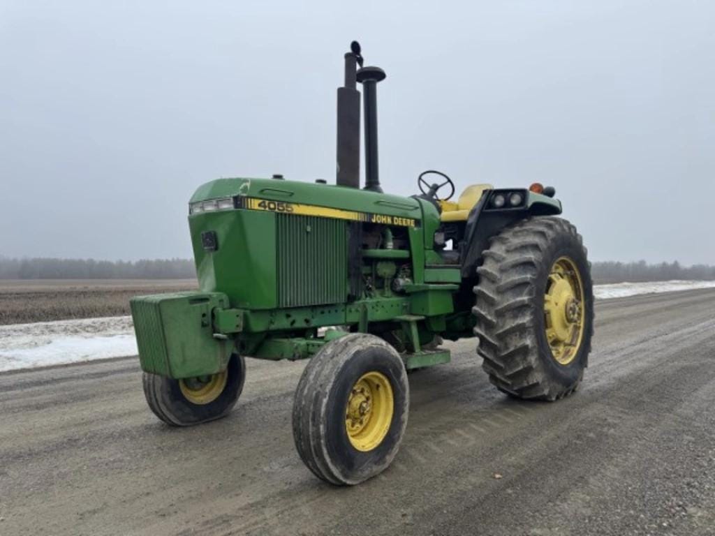 John Deere 4055 Equipment Image0