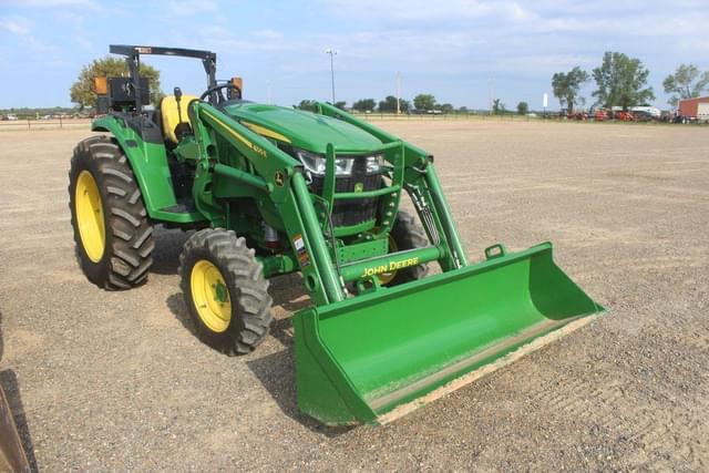 Image of John Deere 4052M equipment image 3