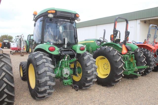 Image of John Deere 4066R equipment image 1