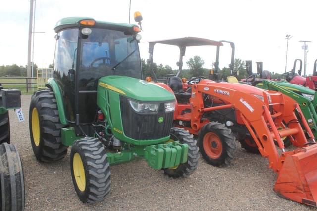 Image of John Deere 4066R equipment image 3