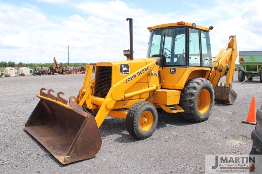 SOLD - John Deere 410B Lot No. 3200 Construction with 804 Hrs | Tractor ...