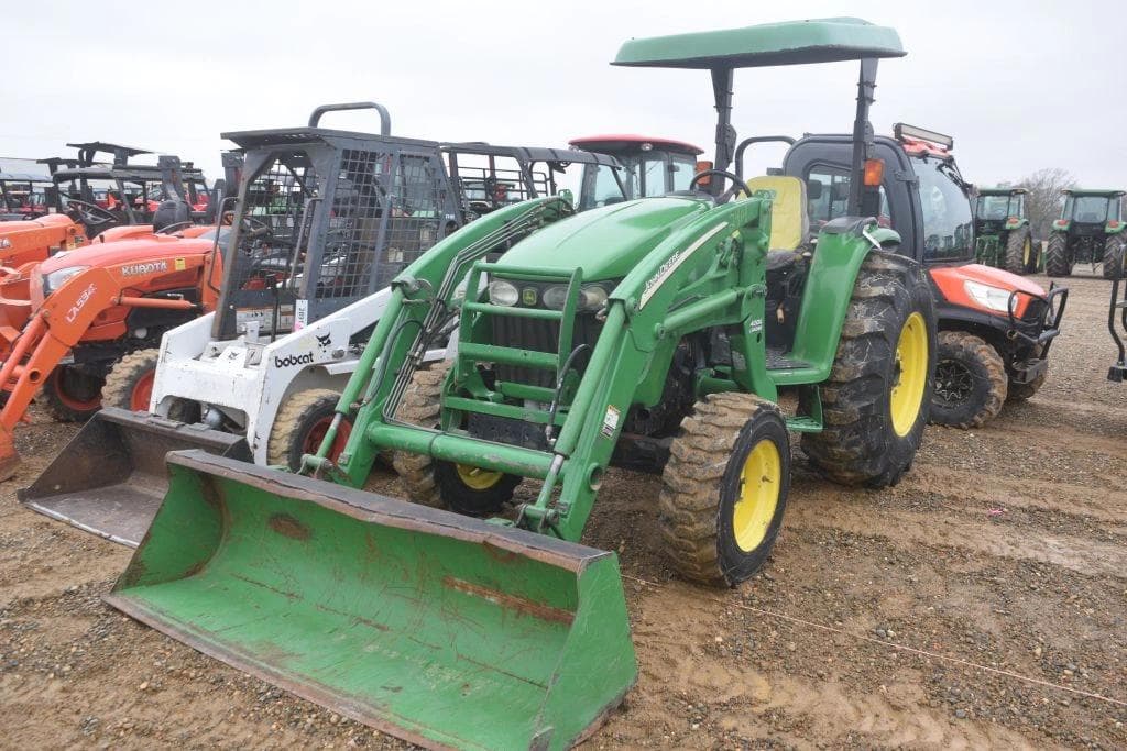Image of John Deere 4120 Primary image